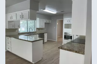 2806 Hollow Creek Drive, Houston, TX 77082 - Photo 10