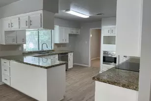 2806 Hollow Creek Dr, Houston, TX 77082 - Photo 10