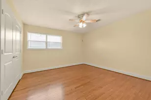 523 Oakdale Ave, Shoreacres, TX 77571 - Photo 12