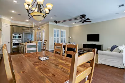 31 E Breezy Way, The Woodlands, TX 77380 - Photo 10