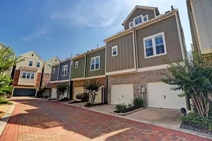 31 E Breezy Way, The Woodlands, TX 77380 - Photo 30