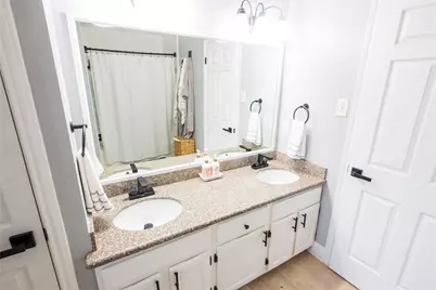 31 N Drifting Leaf Court, The Woodlands, TX 77380 - Photo 38