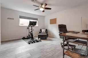 1615 Imperial Crown Dr, Houston, TX 77043 - Photo 24