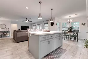 1615 Imperial Crown Dr, Houston, TX 77043 - Photo 10