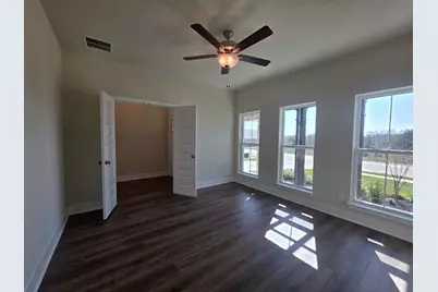 2067 Winepress Road, Brenham, TX 77833 - Photo 4