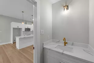 2348 Delafield St, Houston, TX 77023 - Photo 12
