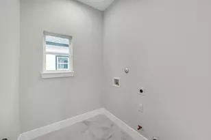 2348 Delafield St, Houston, TX 77023 - Photo 24