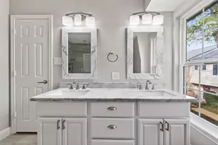 6351 Briar Rose Dr, Houston, TX 77057 - Photo 18