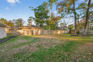 902 Kingsbridge Rd, Houston, TX 77073 - Photo 8