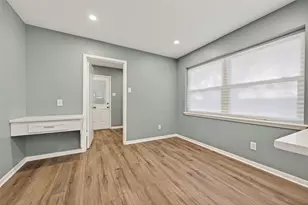 902 Kingsbridge Rd, Houston, TX 77073 - Photo 22