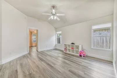 994 Jefferson Street, Alvin, TX 77511 - Photo 24