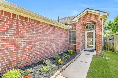 994 Jefferson Street, Alvin, TX 77511 - Photo 4