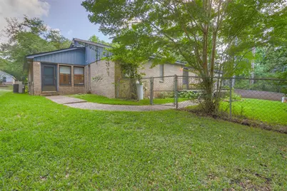 404 River Oaks Drive, Huntsville, TX 77340 - Photo 36