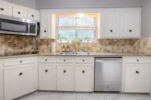 404 River Oaks Dr, Huntsville, TX 77340 - Photo 12
