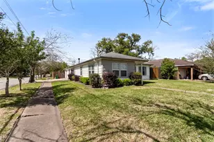 714 Ogilvie St, Houston, TX 77017 - Photo 2