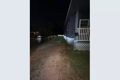 7813 Canal Street, Houston, TX 77012 - Photo 2