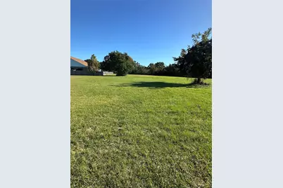 000 Yupon, La Marque, TX 77568 - Photo 1