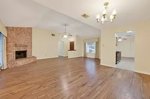 21623 Crescent Heights St, Spring, TX 77388 - Photo 4