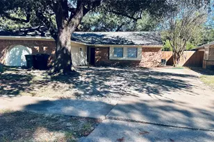 3906 Almington Ln, Houston, TX 77088 - Photo 2