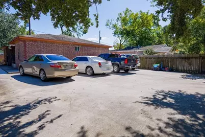 6820 Petre Drive #B, Houston, TX 77076 - Photo 2