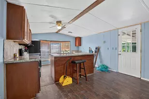 20 Juanita Ln, Shepherd, TX 77371 - Photo 6