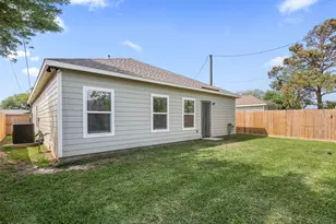 2518 33rd Ave N, Texas City, TX 77590 - Photo 24