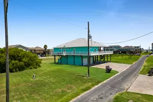 922 Palm Ridge Dr, Crystal Beach, TX 77650 - Photo 34