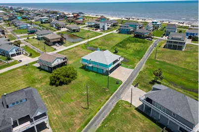 922 Palmridge Drive, Crystal Beach, TX 77650 - Photo 26