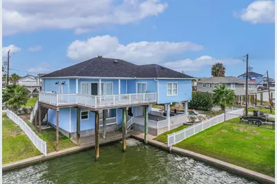 16611 Pompano Way, Galveston, TX 77554 - Photo 2
