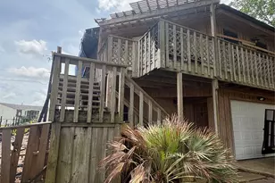 5002 Captains Dr, Dickinson, TX 77539 - Photo 10