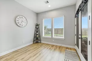 10015 Goliad Dr, Mont Belvieu, TX 77523 - Photo 20