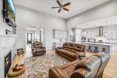 10015 Goliad Drive, Mont Belvieu, TX 77523 - Photo 12