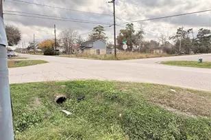 4015 Leffingwell St, Houston, TX 77026 - Photo 4