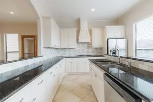 11207 Tramonto Dr, Houston, TX 77042 - Photo 18