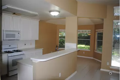4606 Russett Lane, Sugar Land, TX 77479 - Photo 8