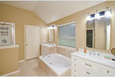 4606 Russett Lane, Sugar Land, TX 77479 - Photo 12