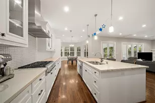 3766 Drake St, Houston, TX 77005 - Photo 10