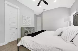 407 Yale Oaks Ln, Houston, TX 77091 - Photo 10