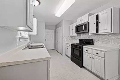 11411 Roandale Drive, Houston, TX 77048 - Photo 14