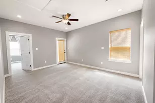 8422 Lanewood Dr, Houston, TX 77016 - Photo 8