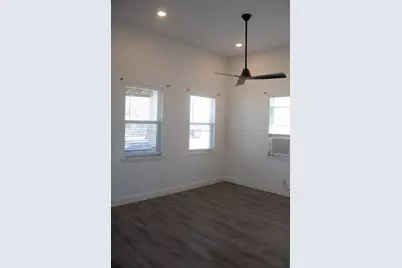 3607 Ball, Galveston, TX 77550 - Photo 4