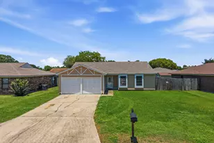 412 28th Ave N, Texas City, TX 77590 - Photo 1