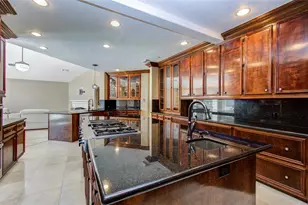 6423 Oakmont Creek Dr, Spring, TX 77379 - Photo 14