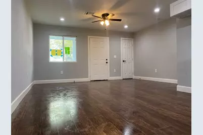 5502 Heron Drive, Houston, TX 77033 - Photo 8
