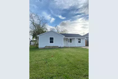 5502 Heron Drive, Houston, TX 77033 - Photo 1