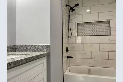 5502 Heron Drive, Houston, TX 77033 - Photo 16