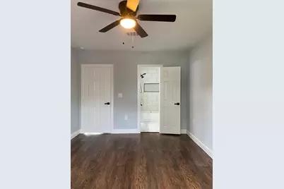 5502 Heron Drive, Houston, TX 77033 - Photo 14