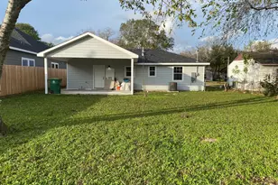 5502 Heron Dr, Houston, TX 77033 - Photo 20