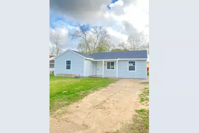 5502 Heron Drive, Houston, TX 77033 - Photo 2