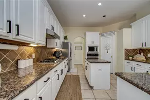 2104 Windy Shores Dr, Pearland, TX 77584 - Photo 10